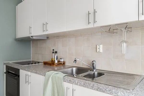 L-Shaped vs Galley Kitchens in Liverpool: Which Layout Works Best?